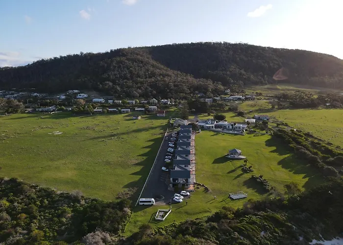 Diamond Island Resort, Restaurant & Bar And Penguin Show